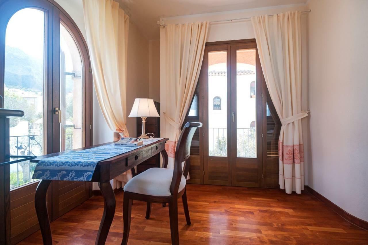 Villa Corrasi Oliena Luxury Ngoại thất bức ảnh